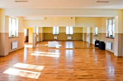 Zbójnik - sale z lustrami